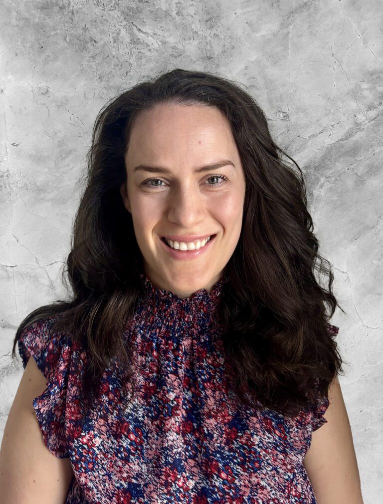 Portrait of Dr. Andreea Tamaian
